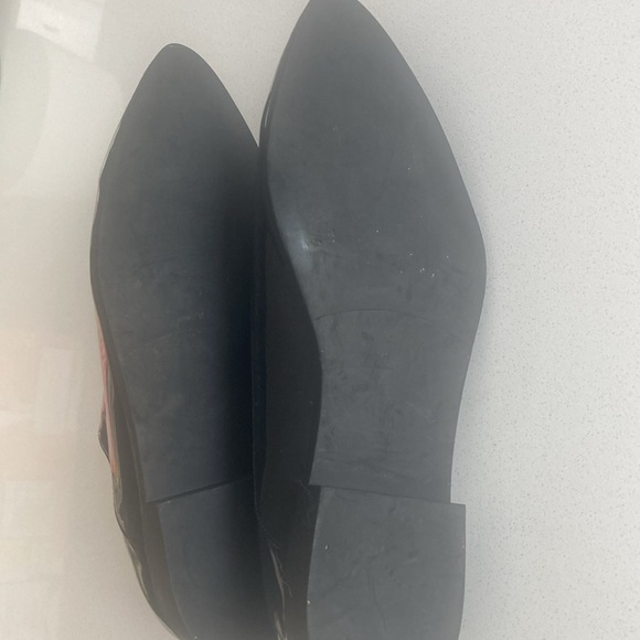 Beautiful black patent loafers- size 7.5 - Picture 5 of 5